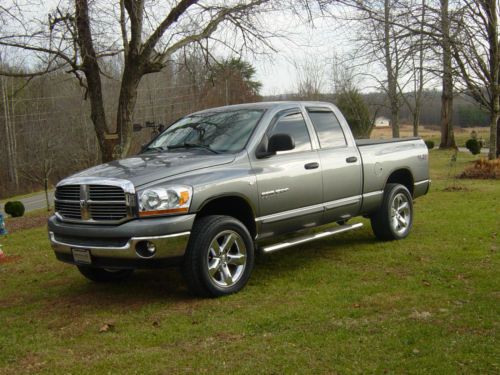 2006 dodge ram big horn quad cab 4x4 v-8 very nice truck.