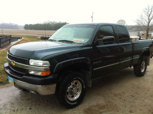 2001 silverado 2500hd ext. cab short bed 4wd