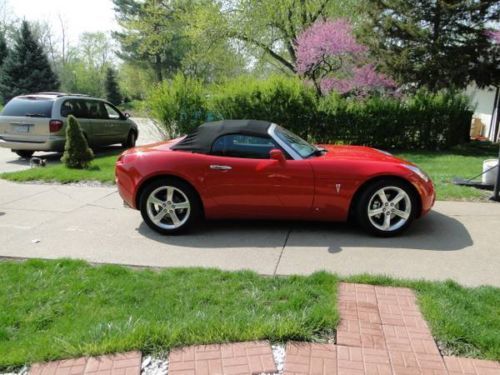2006 pontiac solstice 5 speed manual with only 14k miles