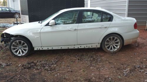 2011 bmw 328i base sedan 4-door 3.0l