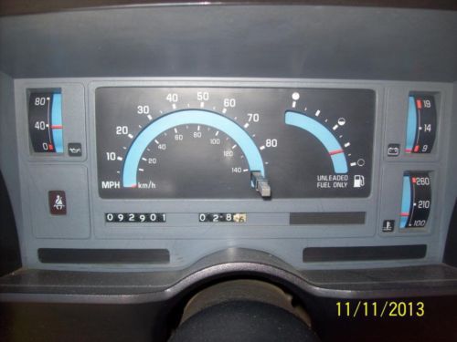 1992 Chevrolet S-10 Pickup w/ Cap 5 Speed Manual Low Mileage, image 2