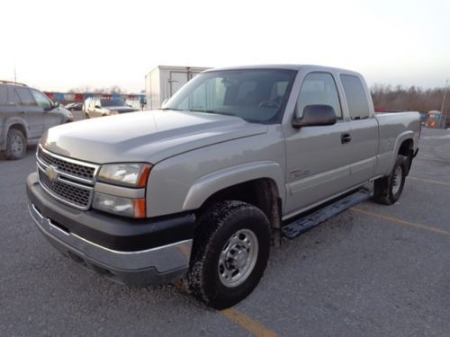 2005 chevrolet silverado 2500 ls 4x4 extended cab 6.6l duramax diesel no reserve