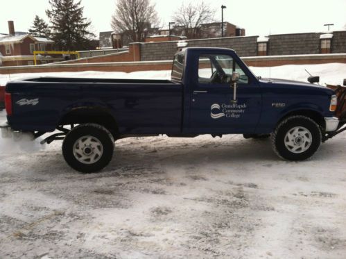 1997 ford f-250 xl standard cab pickup 2-door 5.8l, w/western unimount plow