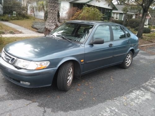 2000 saab 9-3 base hatchback 4-door 2.0l