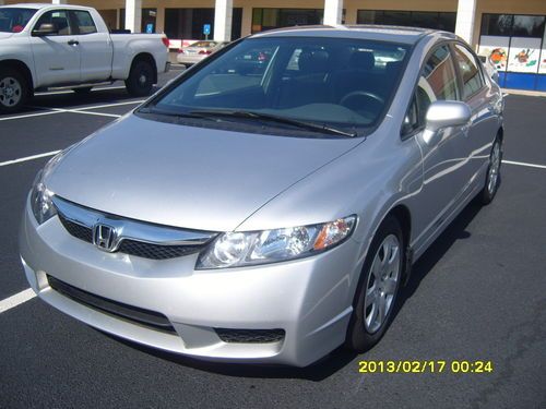 2011 honda civic lx sedan 4-door 1.8l, low miles, clean carfax!