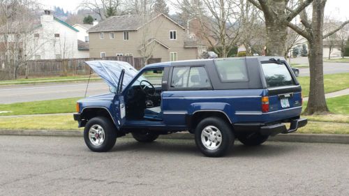 1986 Toyota 4Runner DLX Sport Utility 2-Door 2.4L 5-Speed 4WD 1-adult owned, image 10