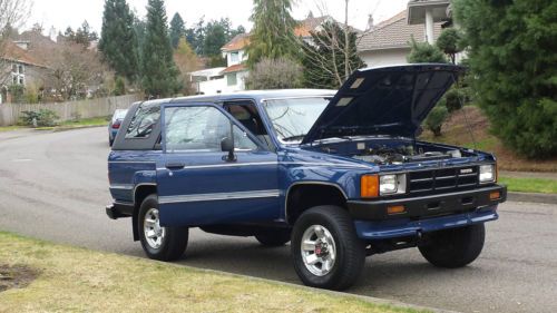 1986 Toyota 4Runner DLX Sport Utility 2-Door 2.4L 5-Speed 4WD 1-adult owned, image 11