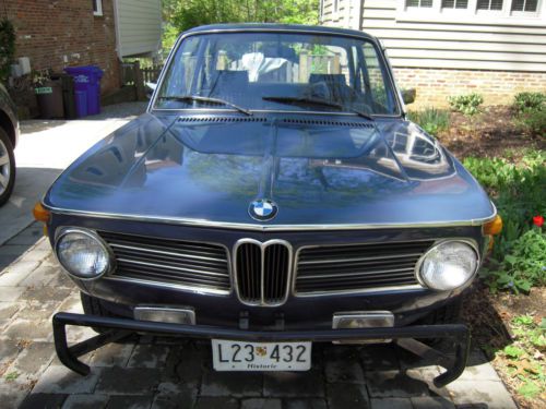 1972 bmw 2002 base 2.0l one owner new paint/interior!!