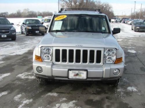 Nice! 2006 jeep commander leather moonroof 4x4 low miles! @ best offer!