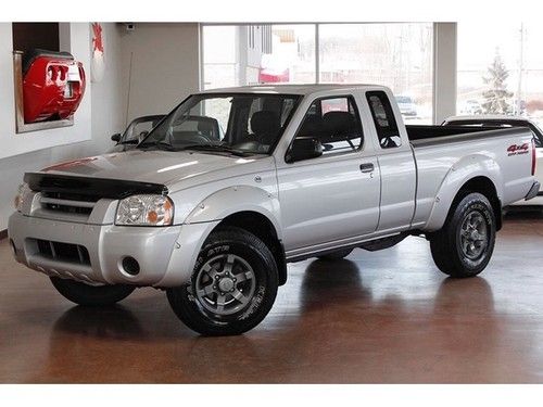 2004 nissan frontier xe-v6 4x4 5 speed manual 2-door truck