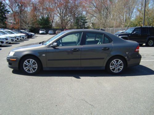 2005 saab 9-3 linear sedan 4-door 2.0l turbo  low low miles new car trade