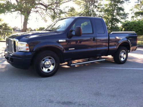 2005 ford f-250 super duty xlt extended cab pickup 4-door 6.0l