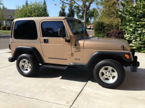 4.0l inline 6 cylinder, auto, 4x4, hard top, soft top, sport, super clean! l@@k!