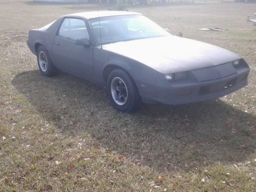 1986 chevrolet camaro sport coupe 2-door 2.8l