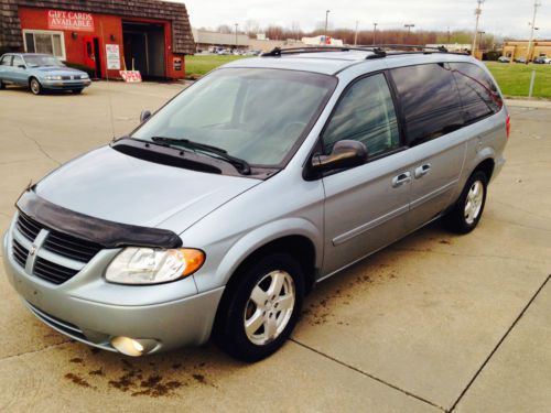 2005 dodge grand caravan sxt ,3,8 engine ,176xxx miles runs very cood,new parts