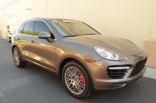 2011 porsche cayenne turbo