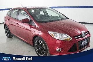12 focus se sport hatchback, cloth, auto, sunroof, sync, clean 1 owner!
