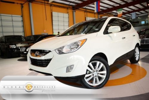 11 hyundai tucson limited awd premium pkg 31k 1 owner nav cam pano heated seats