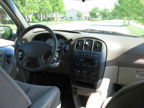 2002 Dodge Grand Caravan Sport Mini Passenger Van 4-Door 3.3L, image 9