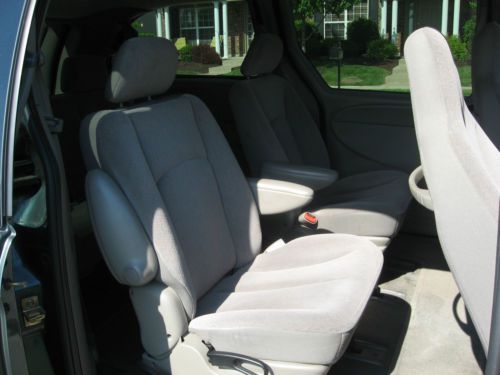 2002 Dodge Grand Caravan Sport Mini Passenger Van 4-Door 3.3L, image 10