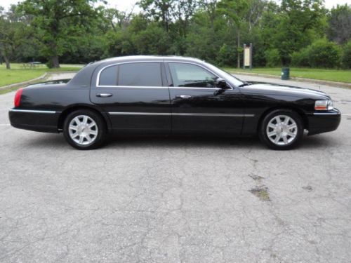 2007 lincoln town car executive l sedan 4-door 4.6l