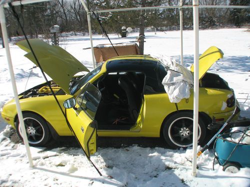 1990 mazda miata 5 speed no rust/  sunburst yellow repaint,factory hard top 192k