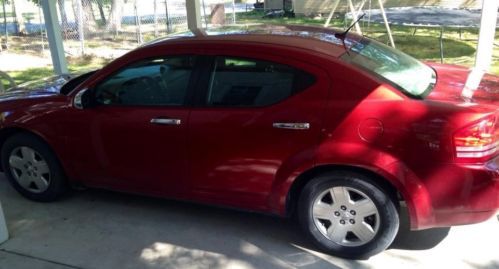 2010 dodge avenger. $11000.