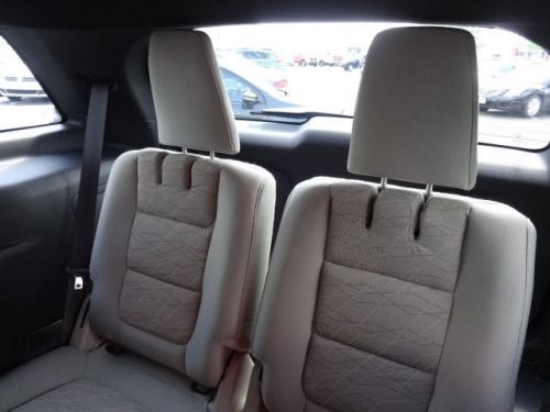 2013 ford explorer base
