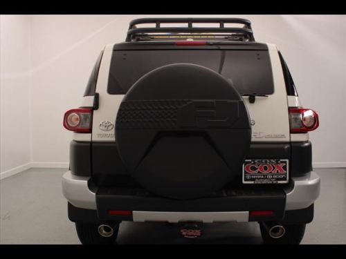 2014 toyota fj cruiser base