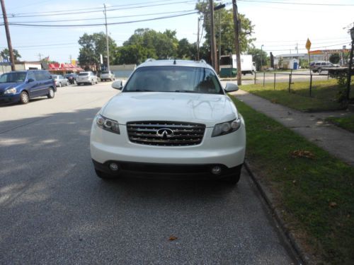 Pearl white 2005 infinity f35