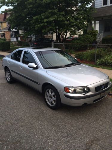 Back to the future 2002 volvo s60 awd winter package back to school safe