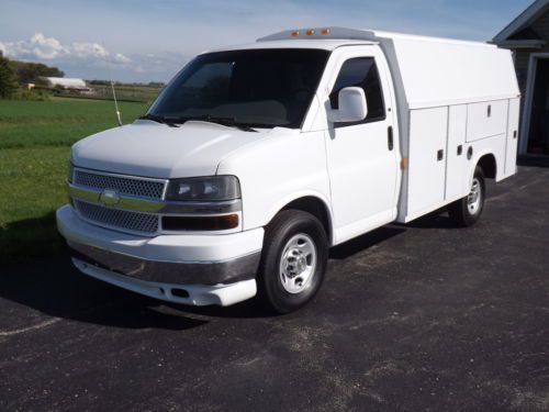 2003 chevrolet express 3500 van 6.0 vortec with 10&#039; knapheide box