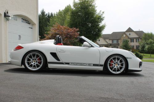 2011 porsche boxster spyder convertible 2-door 3.4l