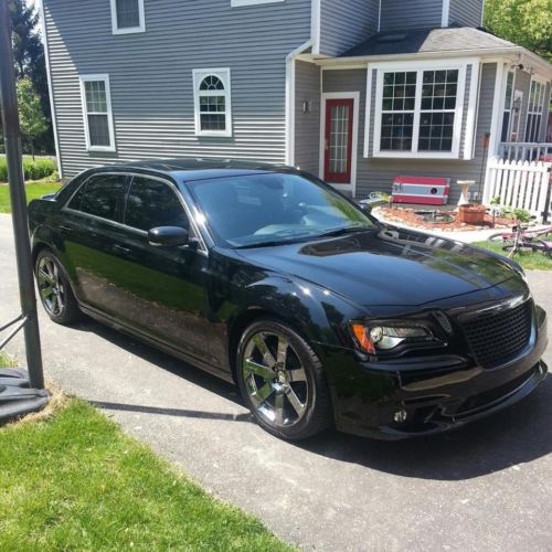 2012 chrysler srt8 mint condition