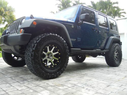 2010 jeep wrangler unlimited  sport utility 4-door 3.8l