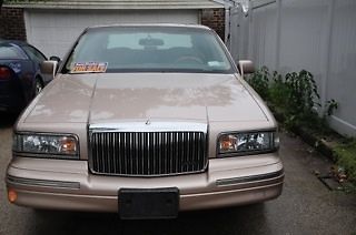 1996 lincoln town car signature series