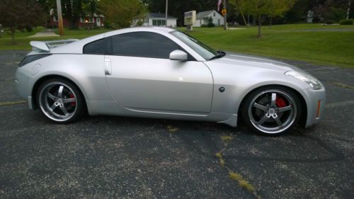 2006 nissan 350z grand touring coupe 2-door 3.5l