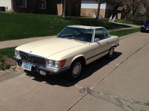 1973 mercedes benz 450 sl, 91k miles,very good cond., new paint, runs well,