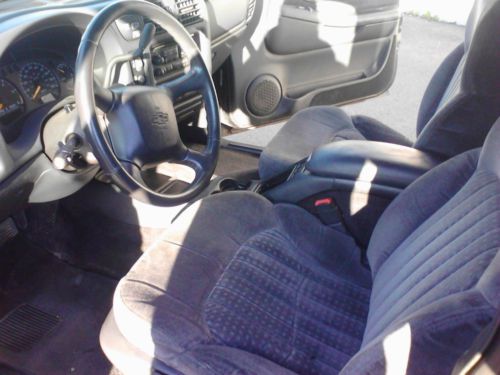2001 Chevrolet Blazer LS Sport Utility 2-Door 4.3L, US $3,500.00, image 4