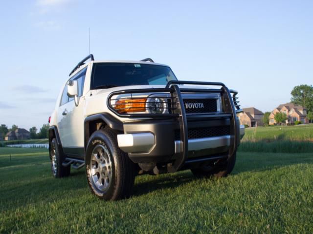 Toyota fj cruiser base sport utility 4-door