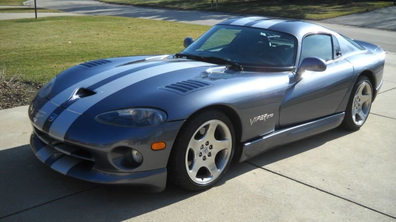 2000 dodge viper gts