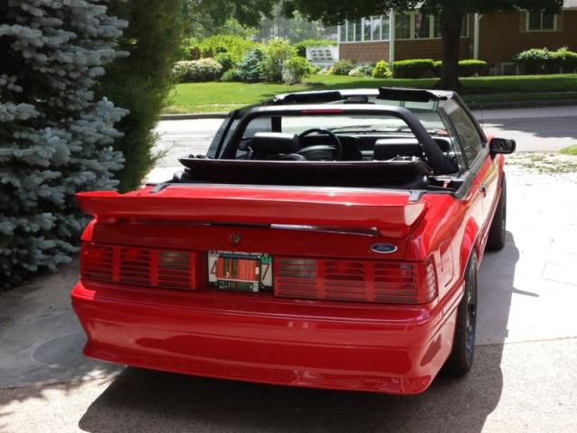 Ford: mustang gt convertible 2-door