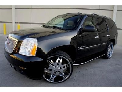 Custom 07 gmc yukon denali nav cam 26 inch chrome wheels onstar bluetooth nice!!