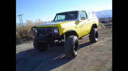 76 scout crawler, new 35s, new drivetrain, arb lockers, winch, rhino lined!!!!!!