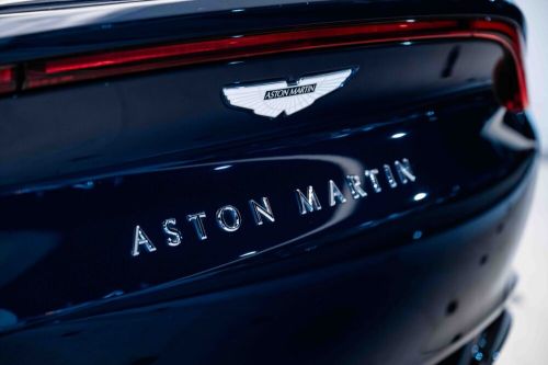 2021 Aston Martin DBX 550, US $99,995.00, image 2