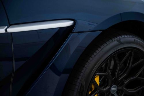 2021 Aston Martin DBX 550, US $99,995.00, image 3