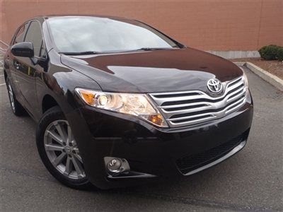 2010 toyota venza 4cyl 2.7l awd black on gray 1/2010 production 43,000 miles
