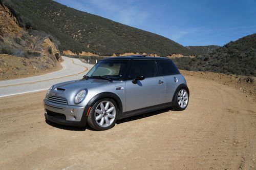 2004 mini cooper s hatchback 2-door 1.6l