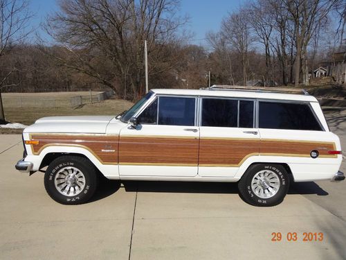 1984 jeep wagoneer leather 4-door 5.9l 4x4