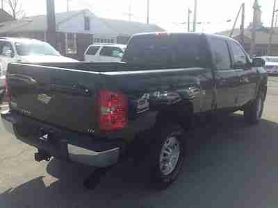 LTZ DIESEL 6.6L 4X4 3/4 TON ALLISON TRANSMISSION LEATHER HEATED SEATS IMMACULATE, image 4